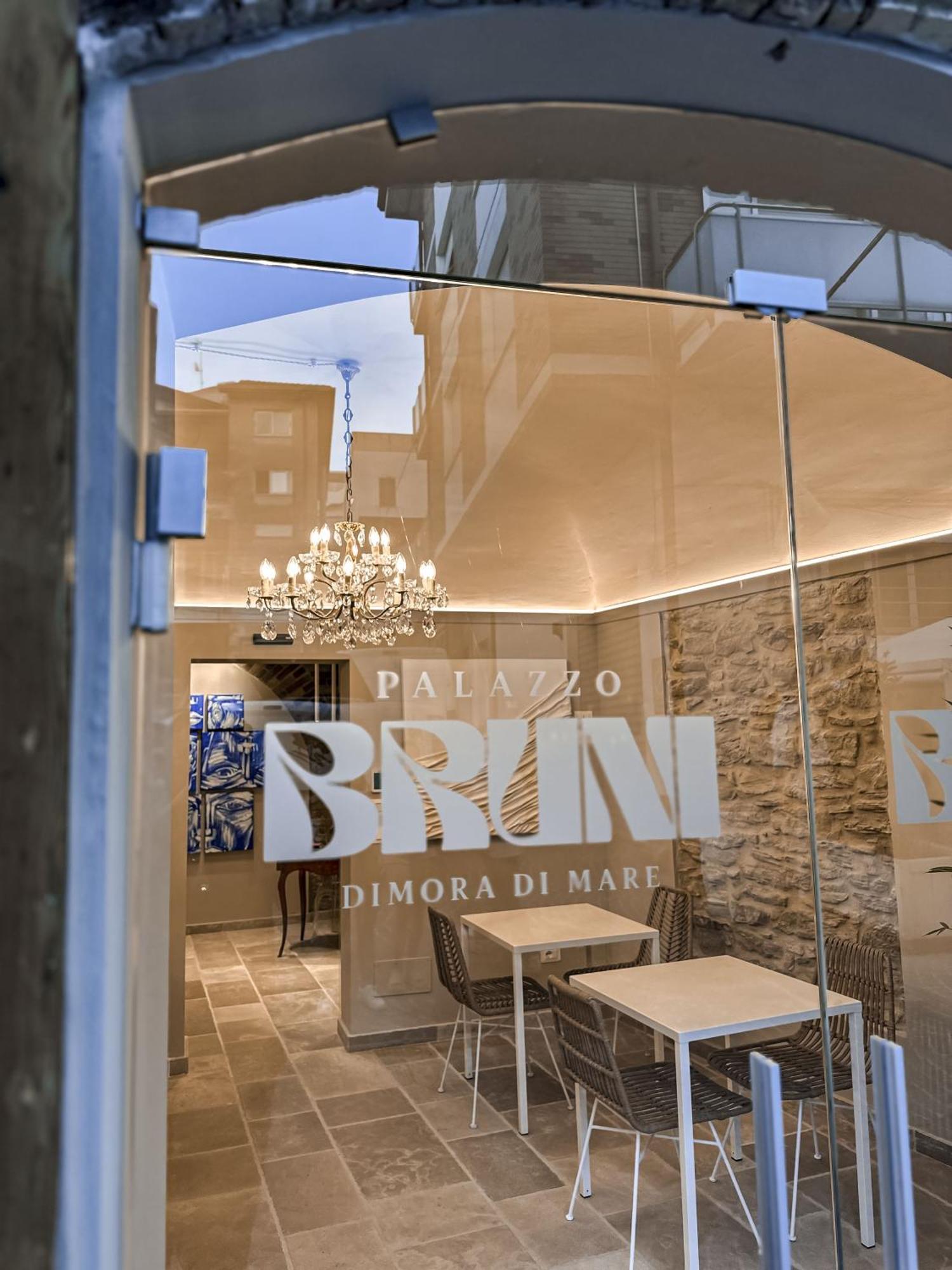B&B Palazzo Bruni - Dimora Di Mare Marina di San Vito Esterno foto