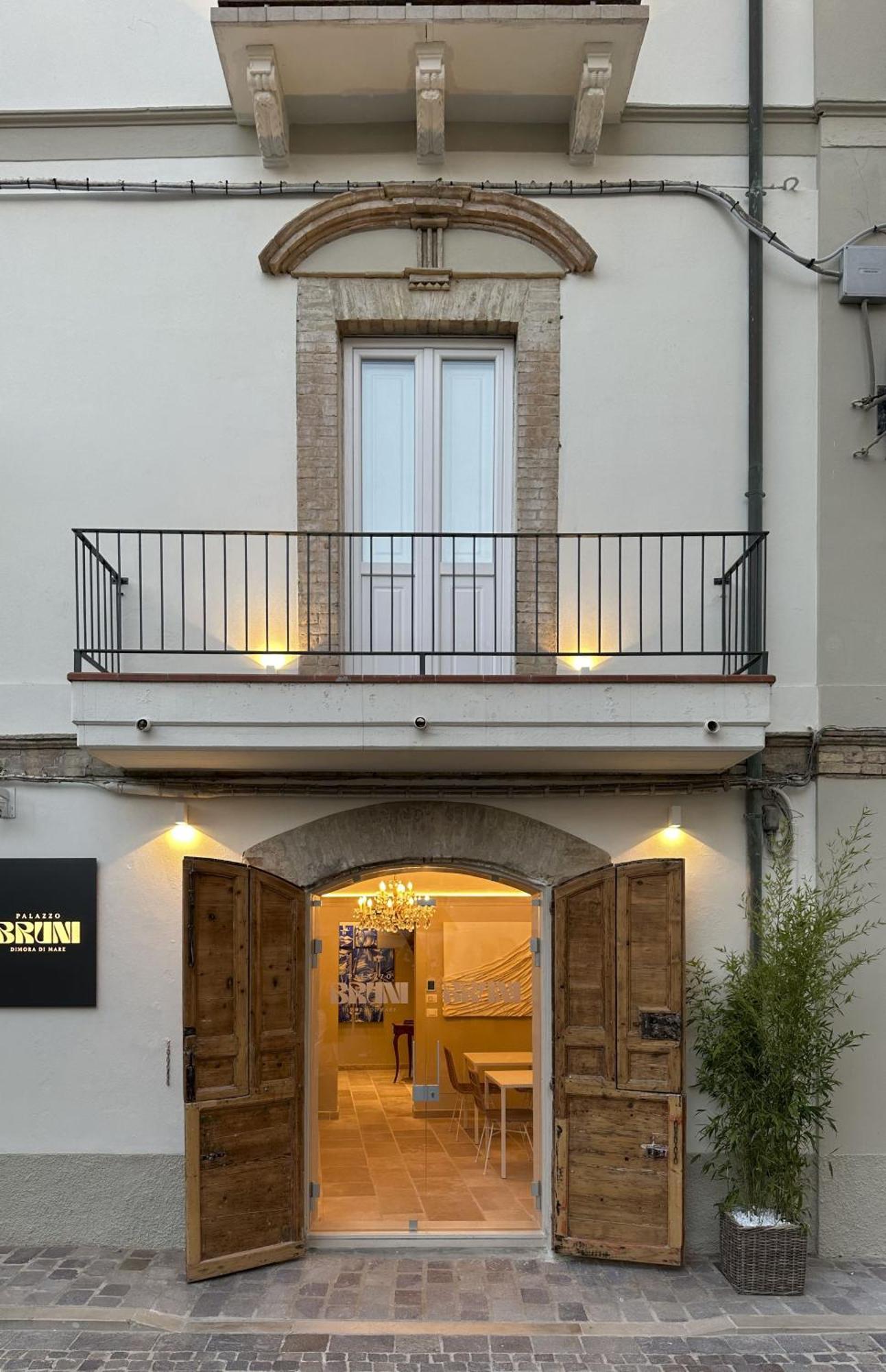 B&B Palazzo Bruni - Dimora Di Mare Marina di San Vito Esterno foto